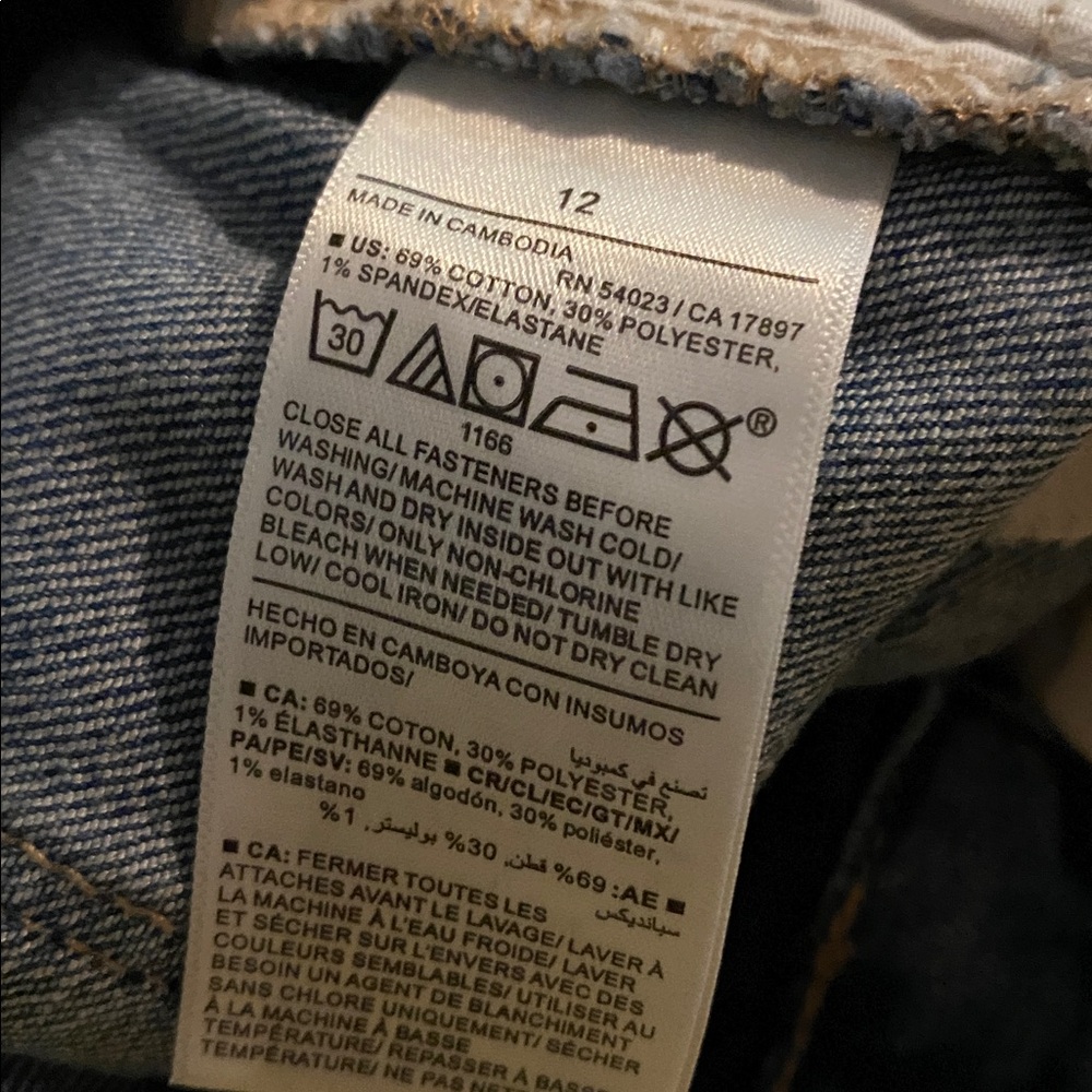 Old Navy Wow Jean Capris - Picture 5 of 5